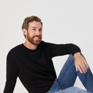 ZACH STRAIGHT LEG JEANS IN LIGHT SUPERMOVE